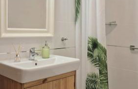 Strelitzia Apartment - ocean view & heated pool & AC - Photo 7