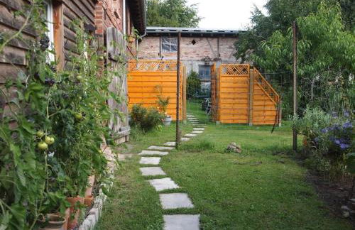 NEU Fewo im Bauernhaus mit idyllischem Innenhof und Naturgarten - Foto 6