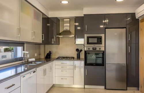 Silver Coast Beach Villa-Casa de Luxo com Piscina e Vista Mar - Photo 30