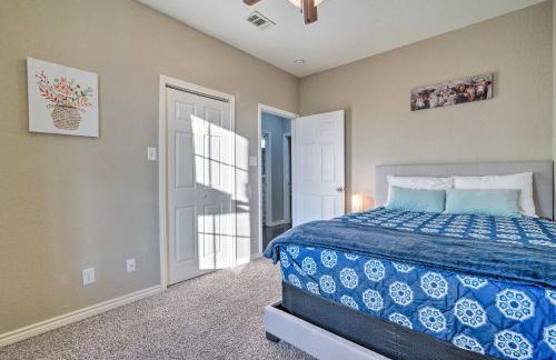 Peaceful Atascosa Home with Balcony and Deck! - Foto 27