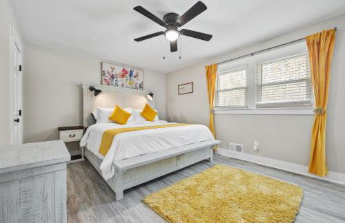 The Happy Place: 3BR Home on Quiet Street - Foto 2