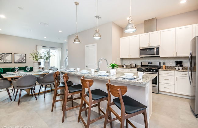 Upscale Townhome W/pool Access! 5 mi. to Disney! - Foto 8