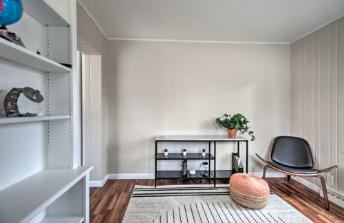 Home with Office and Yard 25 Mi to Downtown Chicago! - Foto 12