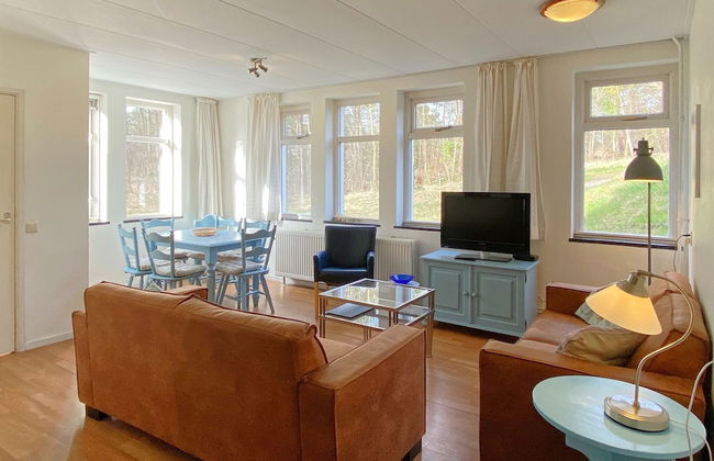 Timeless Charm and Cozy Stay - Photo 19