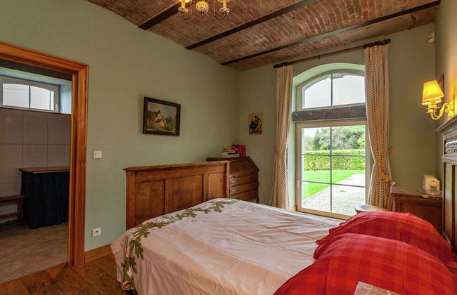 Wonderful Holiday Home in Saint-hubert With Sauna - Photo 4