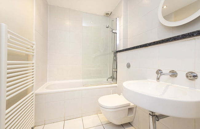 JOIVY Chic Flat Near Stockbridge Market W/ Patio - Foto 21