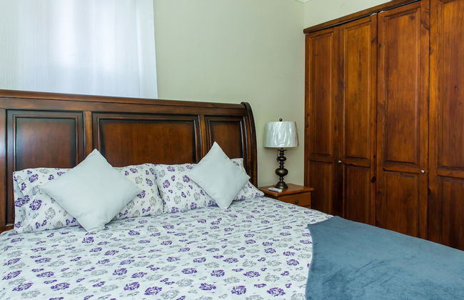 Kinsgton Modern Duplex Apartment with Pool - Foto 9