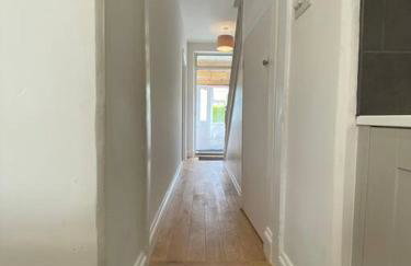 Beautiful 2 bed end terrace Victorian town house - Foto 13