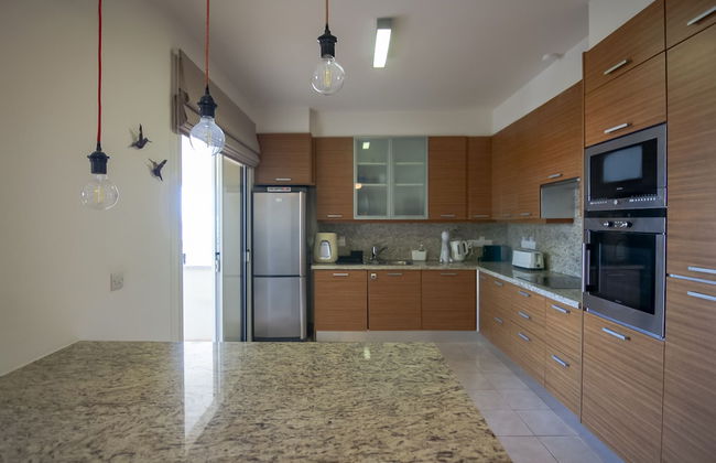 Phaedrus Living: Erato Luxury Penthouse - Photo 14