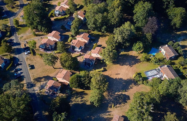 Villa in France With Private Garden - Photo 14