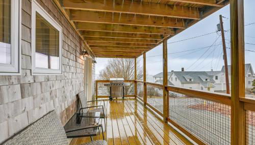 Cozy Maine Getaway Covered Deck, Walk to Beach! - Foto 2