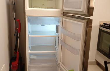 Apto Centro frente ao muffato Av Celso Garcia Cid 479 - Foto 10