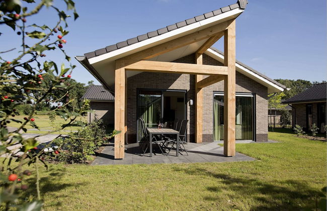 Attractive Bungalow with Covered Terrace near Veluwe - Photo 40