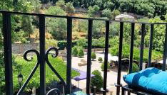 The Nasrid - Apartamento con balcón frente a la Alhambra - Vistas desde la cama - Foto 2