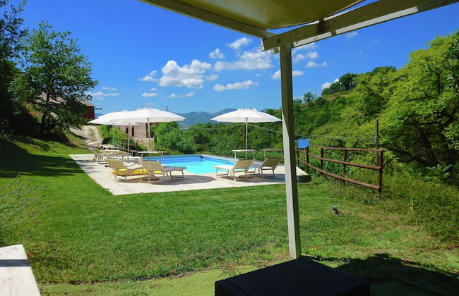 Spacious Villa With Pool in Fabriano Italy - Foto 51