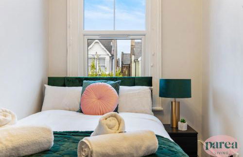 Parea Living - Leytonstone, 2-Bedroom Serviced Apartment, Free Parking, Remote Working - Foto 36