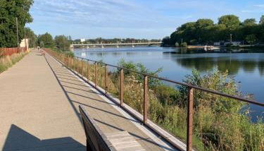 IRON MAN offer a villa located right on the river - Foto 2