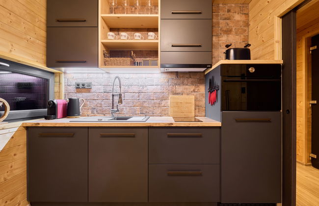 Luxe Timber Lodge & Relaxing Bath - Photo 14