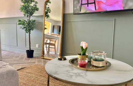 Modern & Cosy 3 Bedrooms train tramway - Foto 7