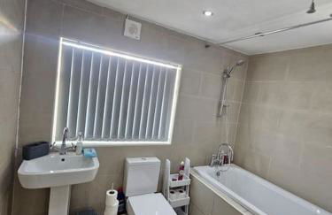 City Centre - Comfy 6 beds - Up to 30 percent off - Contractors delight - Foto 19