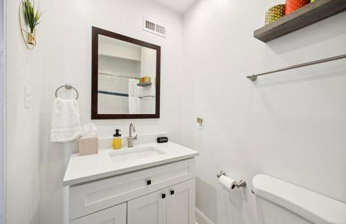 Mt Adams Lookout with Best City View and Parking - Foto 38