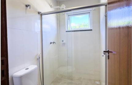 Casa com piscina, churrasqueira e estacionamento - Foto 29