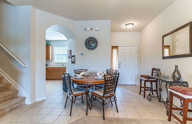 2633 Trafalgar Village - Photo 8