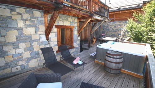 Chalet with Ski Slope Views, Jacuzzi & Cinema Room - Foto 3