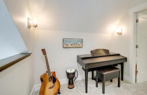 Holland Home with Fire Pit Walk to Lake Michigan! - Photo 9