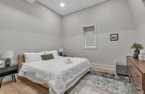 Carriage House Loft - King Bed and Garage Parking - Foto 14