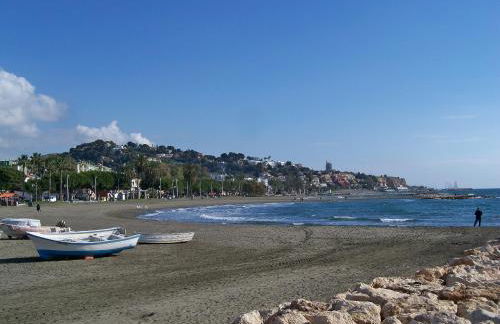 Sun and Sea Modern Studio El Palo 1 min to Beach - Foto 2