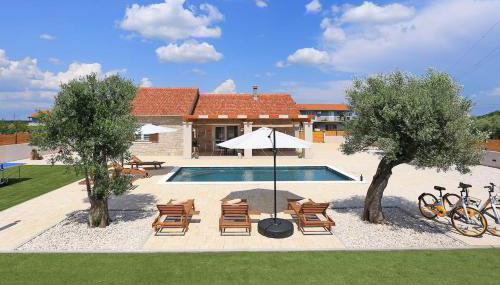 Villa Orkula - Foto 1, Garden, sunbed, Garden view