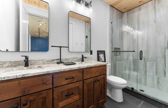 Blue Heron & Gray Fox by Avantstay 2 Lakefront Homes, Sleeps 44 Pool, Dock, Theater - Foto 66