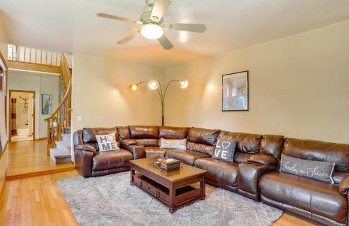 3 Mi to Sequoia Park Zoo Spacious Home with Sunroom - Foto 6