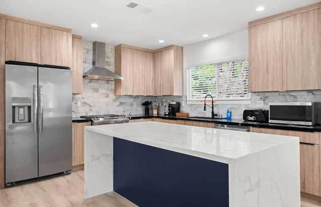 Not Affected by the Fire/spacious Modern Retreat w Luxury Amenities & Style - Foto 20