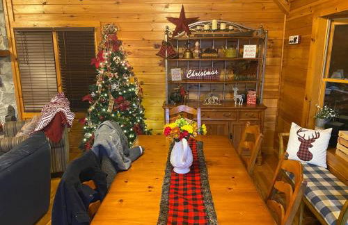 Boujee Bear Lodge - A Peaceful Cabin in the Woods - Photo 30