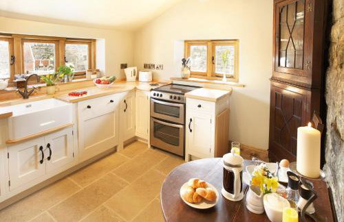 Scargill Castle - Photo 6