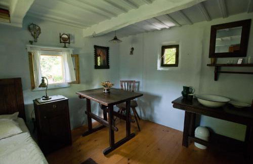 Cottage on Hill - Photo 12