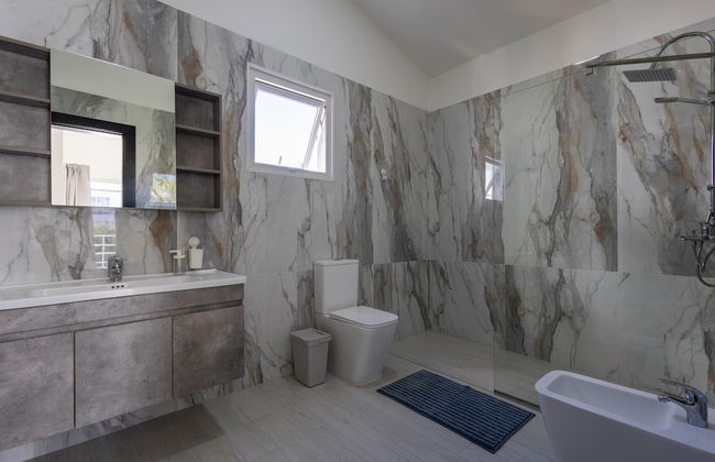 Beachfront 7BR Villa With Pool Maid Los Corales - Foto 15