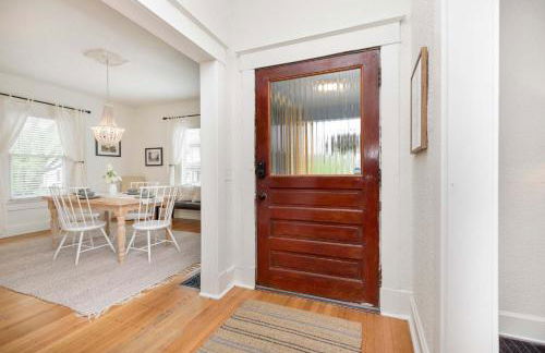 Family Haven with Hot Tub-Near Downtown Indy - Foto 8