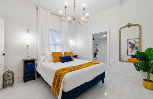 Coco's Cozy Cabana - Hot Tub Walk to Downtown - Foto 3