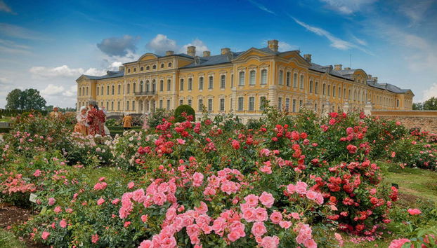 Hill of Crosses, Rundāle Palace & Bauska Castle Day Trip - Foto 4
