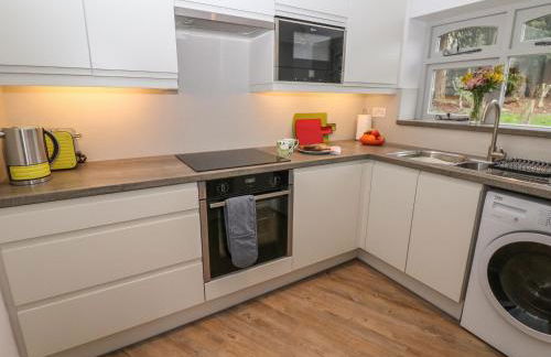 Hockerley Cottage - Photo 9