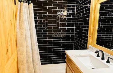 Bourbon Retreat With Hot Tub-9 - Foto 19