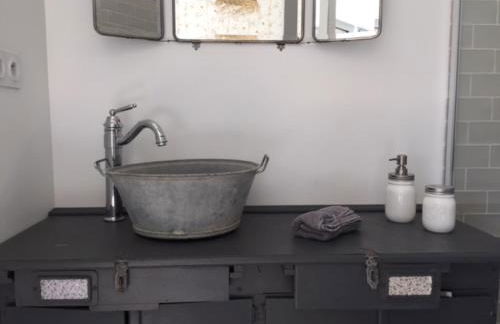 Le Nid du Héron, maison avec piscine chauffée privative au cœur de Nantes - Foto 25