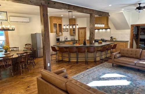 Secluded with Hot tub, Pool table, Arcade, Fishing andTheater Room - Photo 73