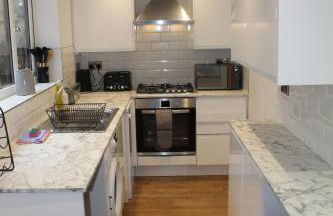 Charming 4-Bed in Llangollen - Photo 8