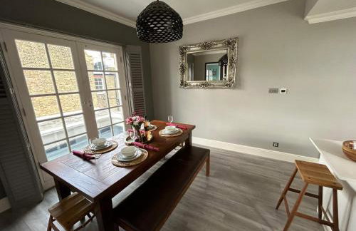 Beautiful and spacious 2 bed, 2 bath apartment bordering Fulham and Chelsea - entire apartment with private entrance - Foto 14