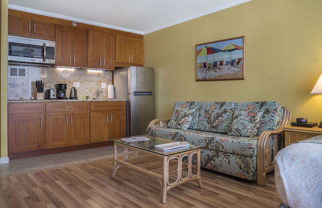 Tropical Studios at Marine Surf Waikiki - Photo 39