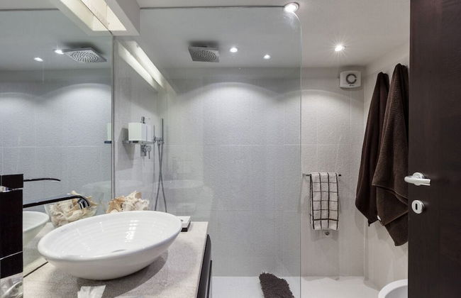 Beautiful Luxury Villa Located in Villasimius Near the Beaches - Photo 22